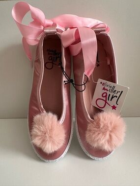 Girls size 2 Satin pink flats